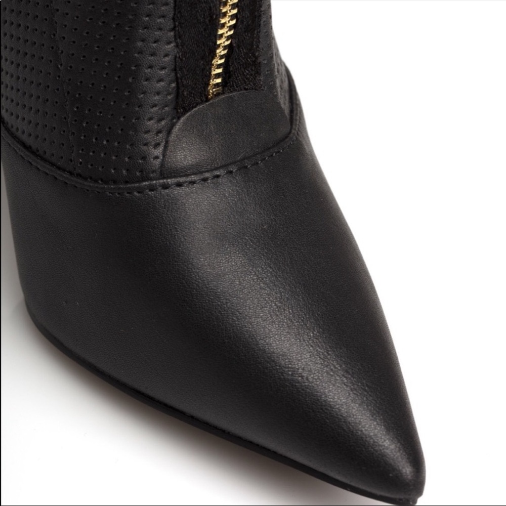 Absolute Booties! - Picture 6 of 6